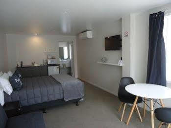 Racecourse Motel Paeroa Exterior foto